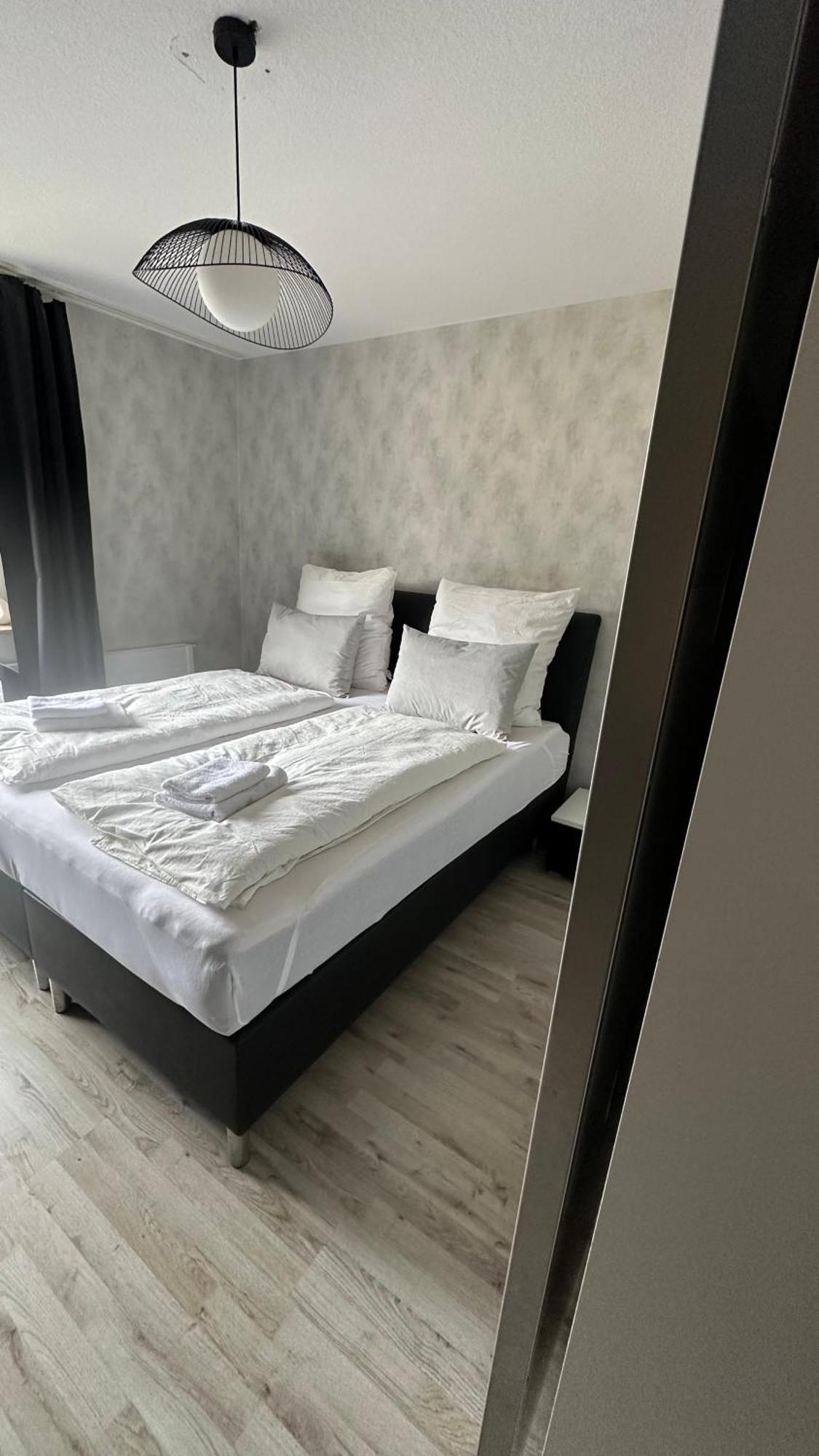 Fewo Am Deich 1 Zentral Mit Stadtblick Und Kontaktloser Check In Bremerhaven Bagian luar foto